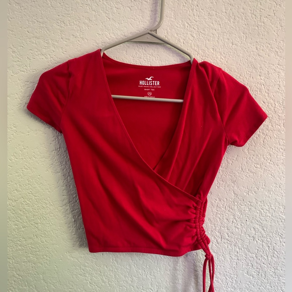Hollister top